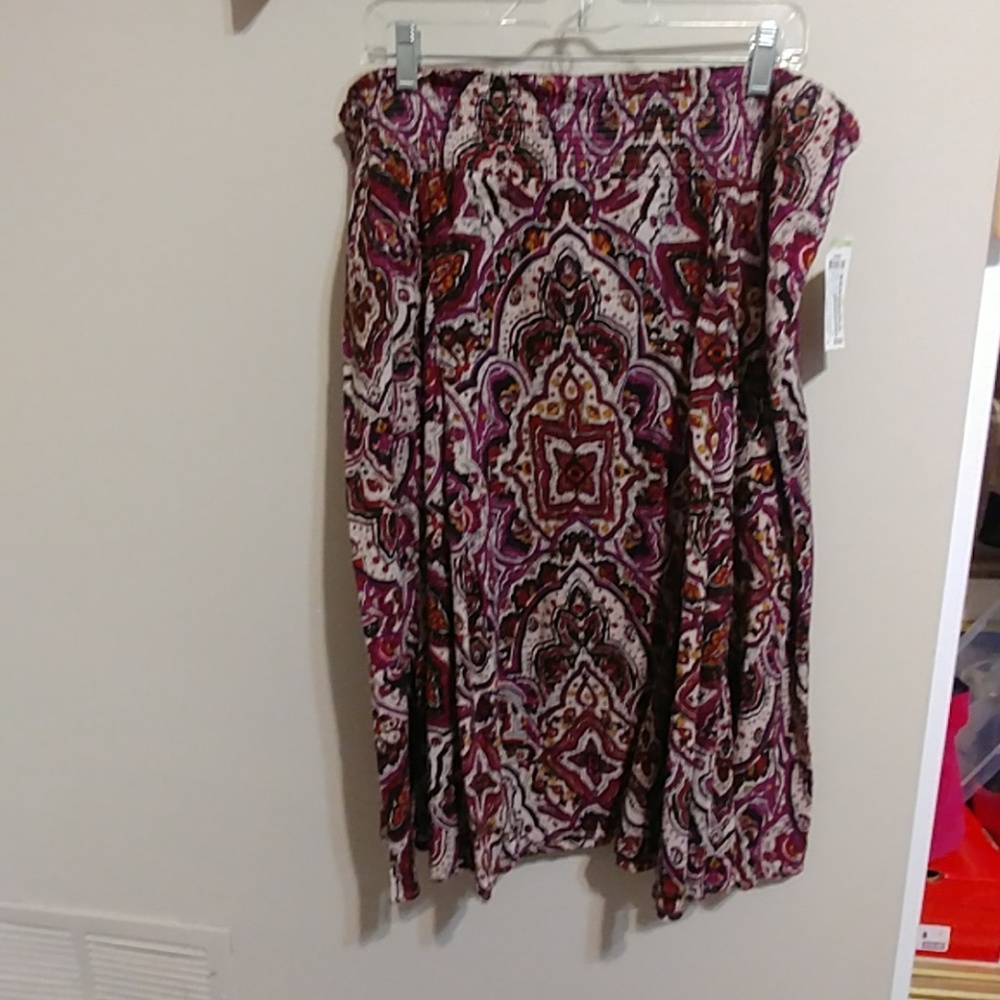 Charter Club 18W Burgandy Skirt